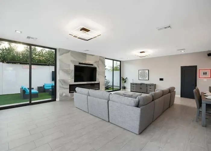Villa Luxury 5mins To Old Town W Pool Fire Pit And Bbq *