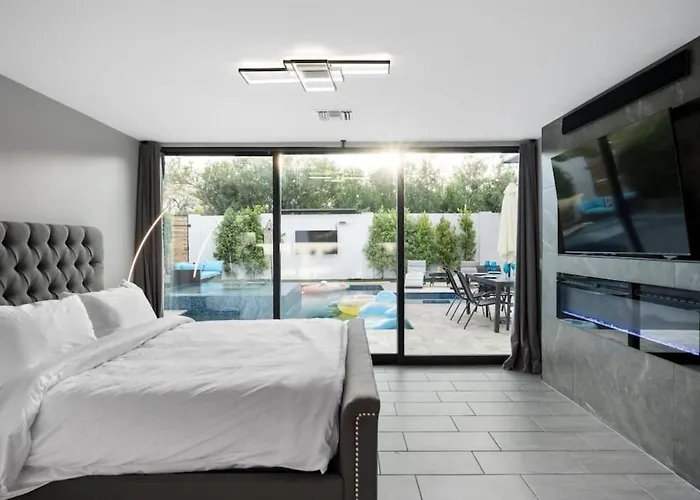 Luxury 5mins To Old Town W Pool Fire Pit And Bbq Villa