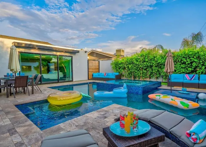 Luxury 5mins To Old Town W Pool Fire Pit And Bbq