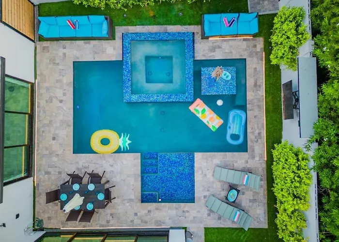 Luxury 5mins To Old Town W Pool Fire Pit And Bbq Villa *